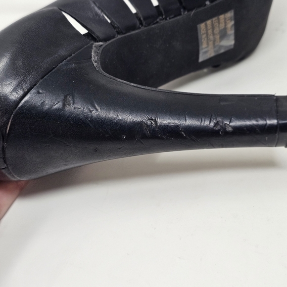 Jessica Simpson Laverna Heels – Black Leather Gold Studs – Size 8½ Open Toe - Picture 7 of 9